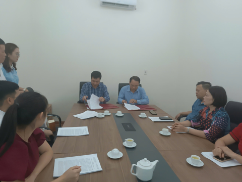 Lãnh đạo hai Chi cục ký kết biên bản ghi nhớ hợp tác